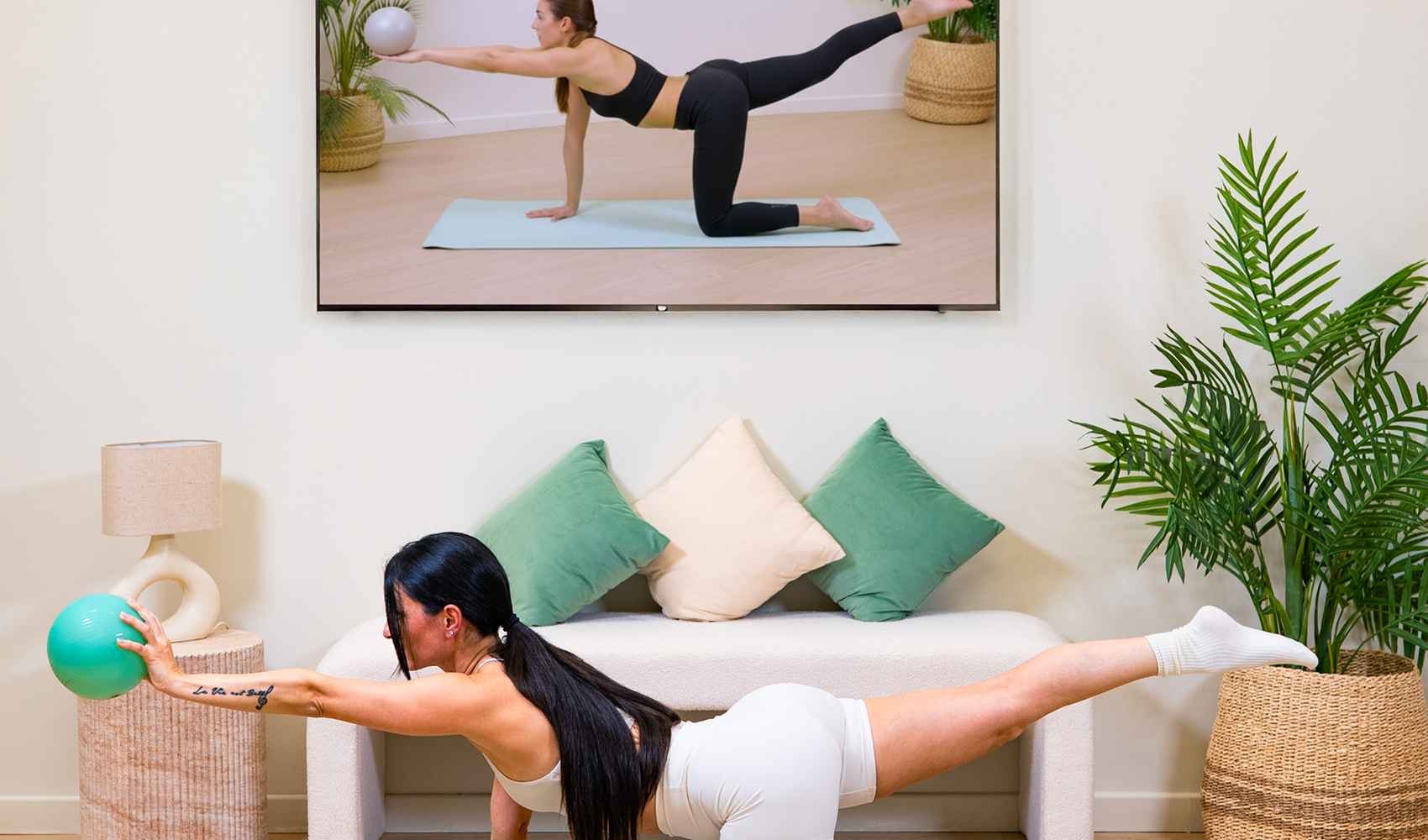 entrenamiento desde casa cómo empezar y mantener la motivación casa ejercicios entrenamiento entrenar en casa hacer ejercicio en casa ejercicio en casa una equipamiento hogar gimnasio rutina de ejercicios distracciones material motivación horario resultados beneficios deporte aire libre cuerpo algo hábito rutina motivo forma cardio nivel ventajas disponibilidad persona espacio constancia guía suelo mundo ropa fuerza consejos variedad alcance claves paso posibilidades plan sesión pilates trucos salón mancuernas experiencia vida flexiones muchos cosas falta lista todo tareas primero objetivo glúteos sentadillas serie intensidad ganas pesas elementos opción manera flexibilidad televisión youtube yoga comodidad música dudas vez peso excusa bandas