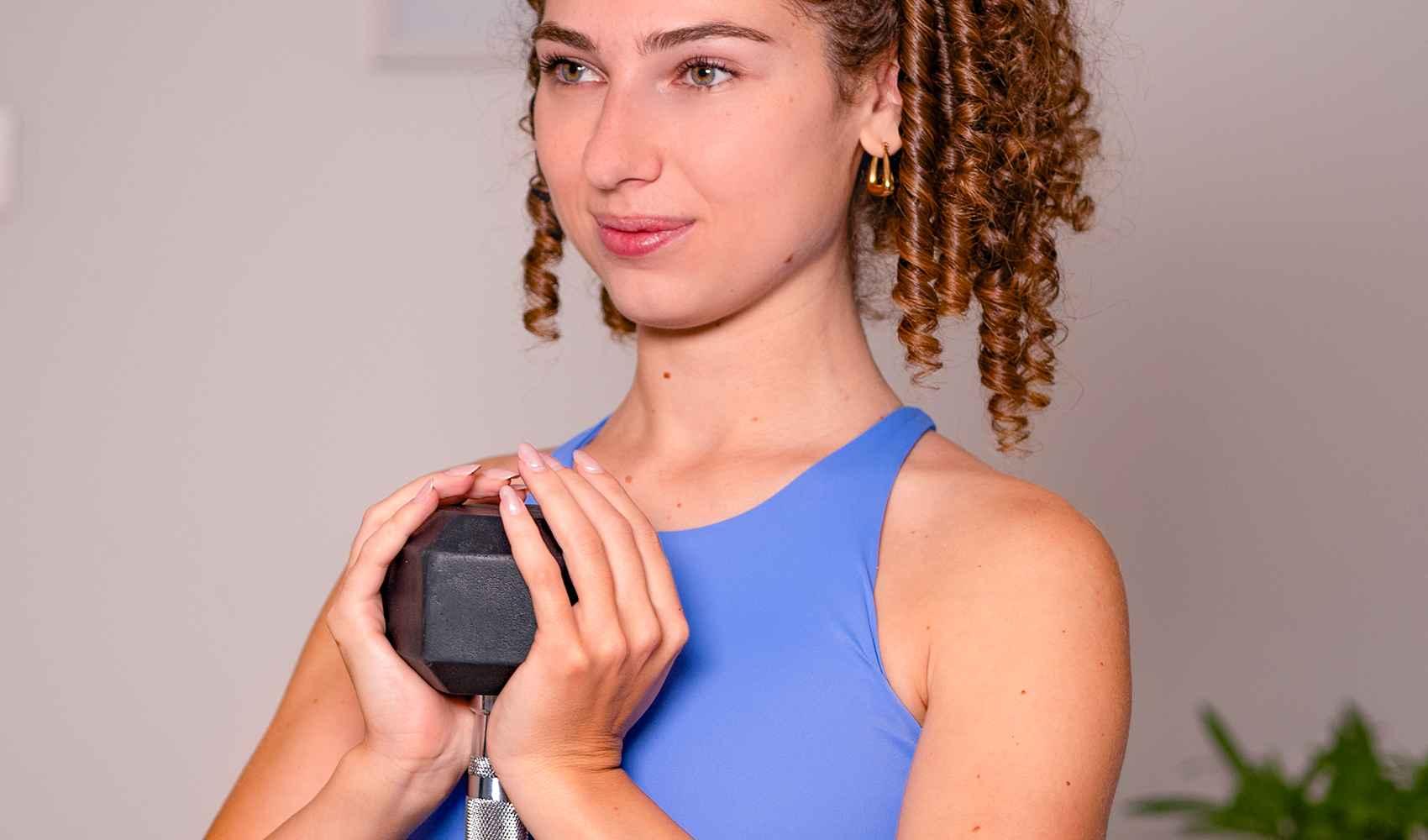 pilates con dumbbells come potenziare il tuo allenamento con pesi leggeri pilates pesi forza resistenza muscoli corpo esercizi il pilates esercizi di pilates controllo postura allenamento metodo lavoro allenamenti intensità movimento casa migliorare la postura colonna vertebrale disciplina benefici stabilità muscolatura respirazione flessibilità attenzione benessere braccia tonificazione qualità movimenti risultati core obiettivo mondo sessione spalle precisione shoulder press schiena principi mobilità metodo pilates roll down modo miglioramento obiettivi palestra attrezzi parte vita roll up tecnica aumento spazio carichi fluidità difficoltà discipline concentrazione pratica stress uno squat riferimento allineamento supporto esercizio infortuni equilibrio serie mente fattori elementi tipo ginnastica realtà base consapevolezza