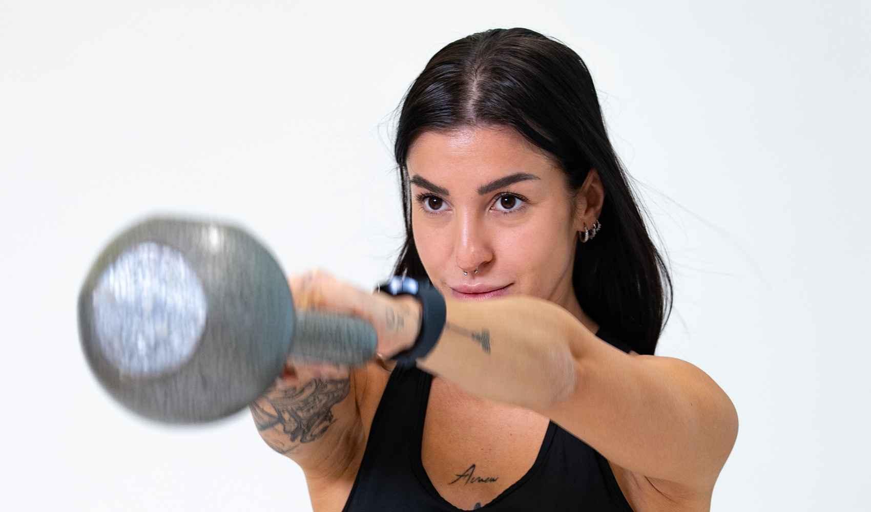 pilates con dumbbells come potenziare il tuo allenamento con pesi leggeri pilates pesi forza resistenza muscoli corpo esercizi il pilates esercizi di pilates controllo postura allenamento metodo lavoro allenamenti intensità movimento casa migliorare la postura colonna vertebrale disciplina benefici stabilità muscolatura respirazione flessibilità attenzione benessere braccia tonificazione qualità movimenti risultati core obiettivo mondo sessione spalle precisione shoulder press schiena principi mobilità metodo pilates roll down modo miglioramento obiettivi palestra attrezzi parte vita roll up tecnica aumento spazio carichi fluidità difficoltà discipline concentrazione pratica stress uno squat riferimento allineamento supporto esercizio infortuni equilibrio serie mente fattori elementi tipo ginnastica realtà base consapevolezza