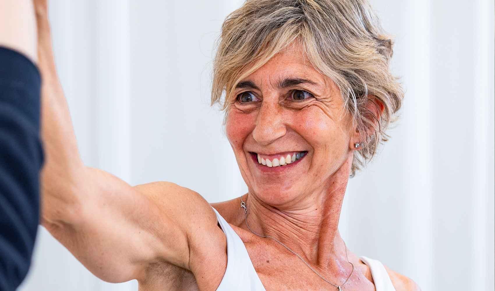 qué es la menopausia y qué le sucede al cuerpo femenino menopausia después de la menopausia síntomas de la menopausia cambios mujeres calcio y vitamina d sudores nocturnos cambios hormonales óvulos síntomas cuerpo terapia hormonal tras la menopausia puede quedar embarazada relaciones sexuales ovarios estrógeno y progesterona transición quedar embarazada hormonas sequedad vaginal muchas mujeres ciclo menstrual sofocos problemas estrógeno estilo de vida etapa de la vida calidad de vida períodos proceso 12 meses consecutivos sangre vida niveles perimenopausia riesgo etapa comunes de la menopausia cese mayoría menstruación signos disminución edad efectos ciclo salud estados unidos cáncer persona función tratamientos periodo efectos secundarios número pérdida regla algunos sangrado calor intensidad forma malestar infecciones de transmisión sexual molestias capacidad actividades estado procedimientos fin final osteoporosis casos intervenciones interrupción diagnóstico depresión manera médico
