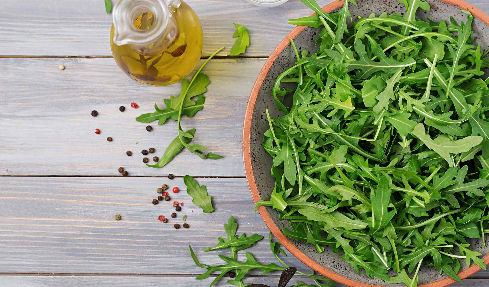 rucola un super alimento ricco di vitamine sistema immunitario rucola vitamine eruca sativa vitamina c vitamina a diplotaxis tenuifolia vitamine e minerali proprietà organismo salute vitamina k vitamina b9 benefici acido folico punto di vista funzioni funzionamento minerali quantità vitamina d famiglia sapore elementi processi grassi pressione benessere corpo calcio vitamina b12 valori controindicazioni proteine ossa magnesio micronutrienti vita zinco consistenza cucina acqua effetti ferro acido pantotenico dieta rame pianta antiossidanti iodio verdura crucifere selenio sostanze funzione digestione sali minerali attività apporto eruca gusto roma grado modo vitamina presenza esempio mantenimento caratteristiche brassicaceae foglia caso enzimi carenza energia problemi contenuto isotiocianato produzione stagione