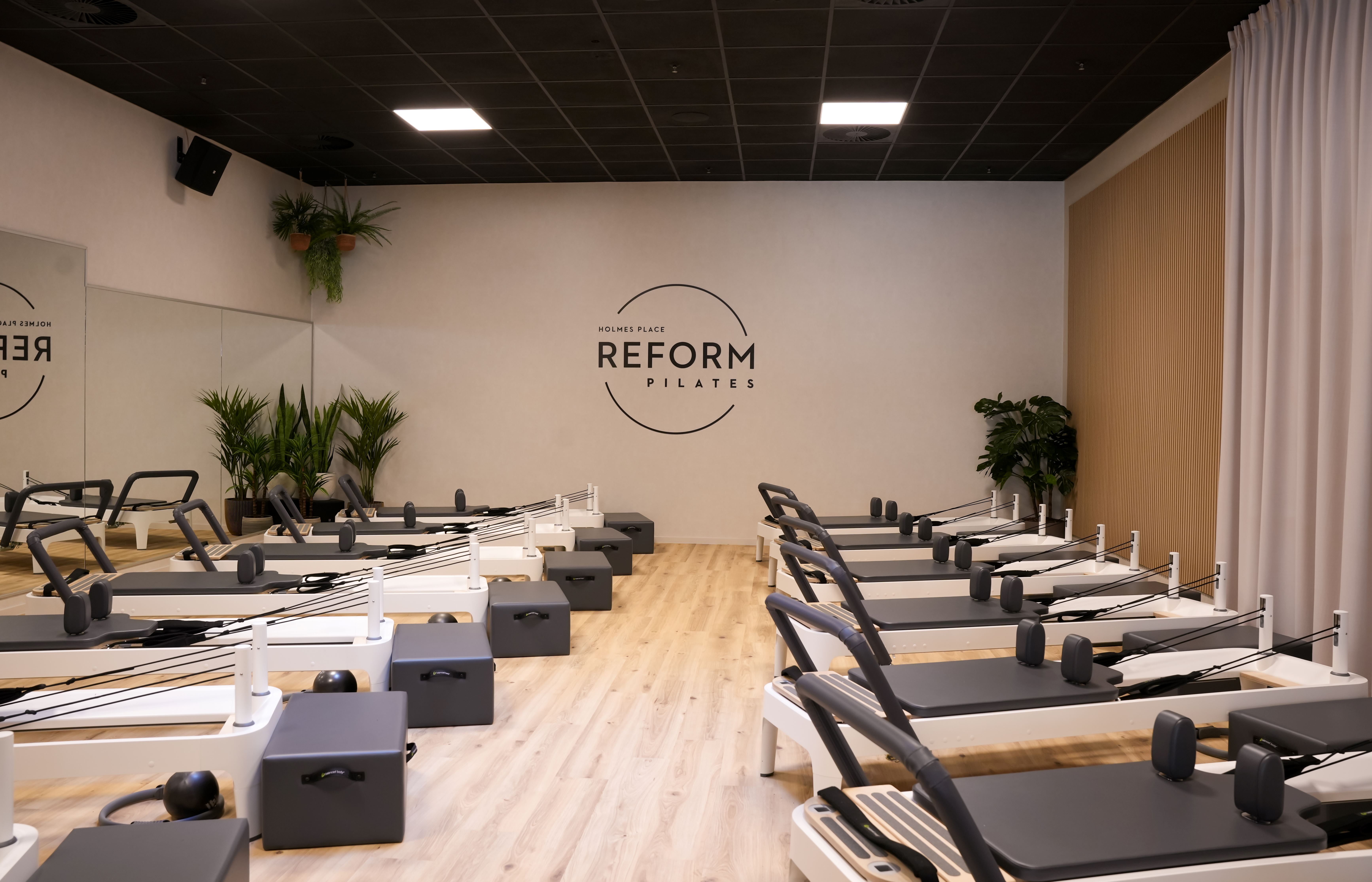 Ein Reformer Pilates Studio von Holmes Place.