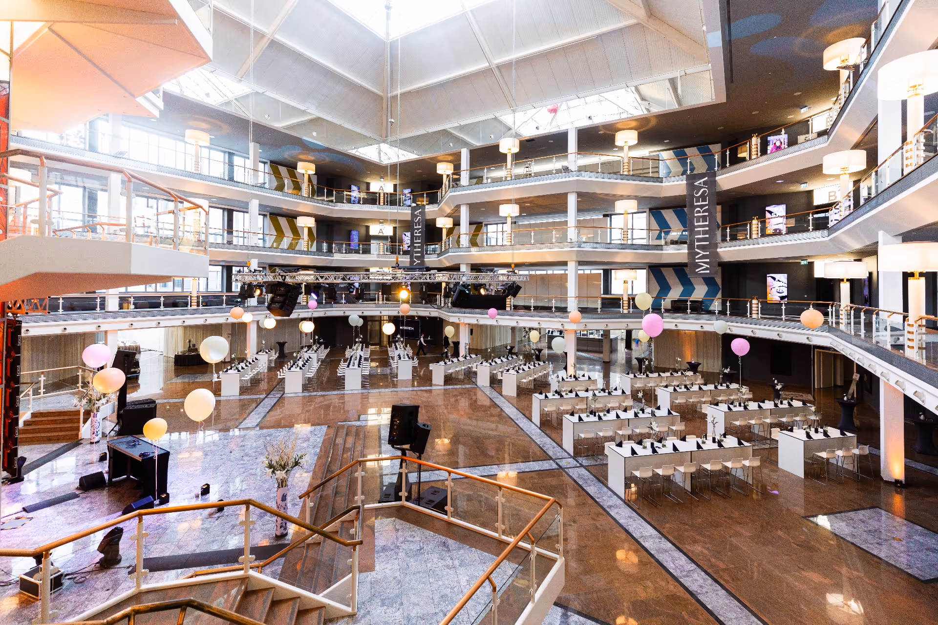 Galahalle Leipzig mit Blickvon der Bühne Veranstaltung