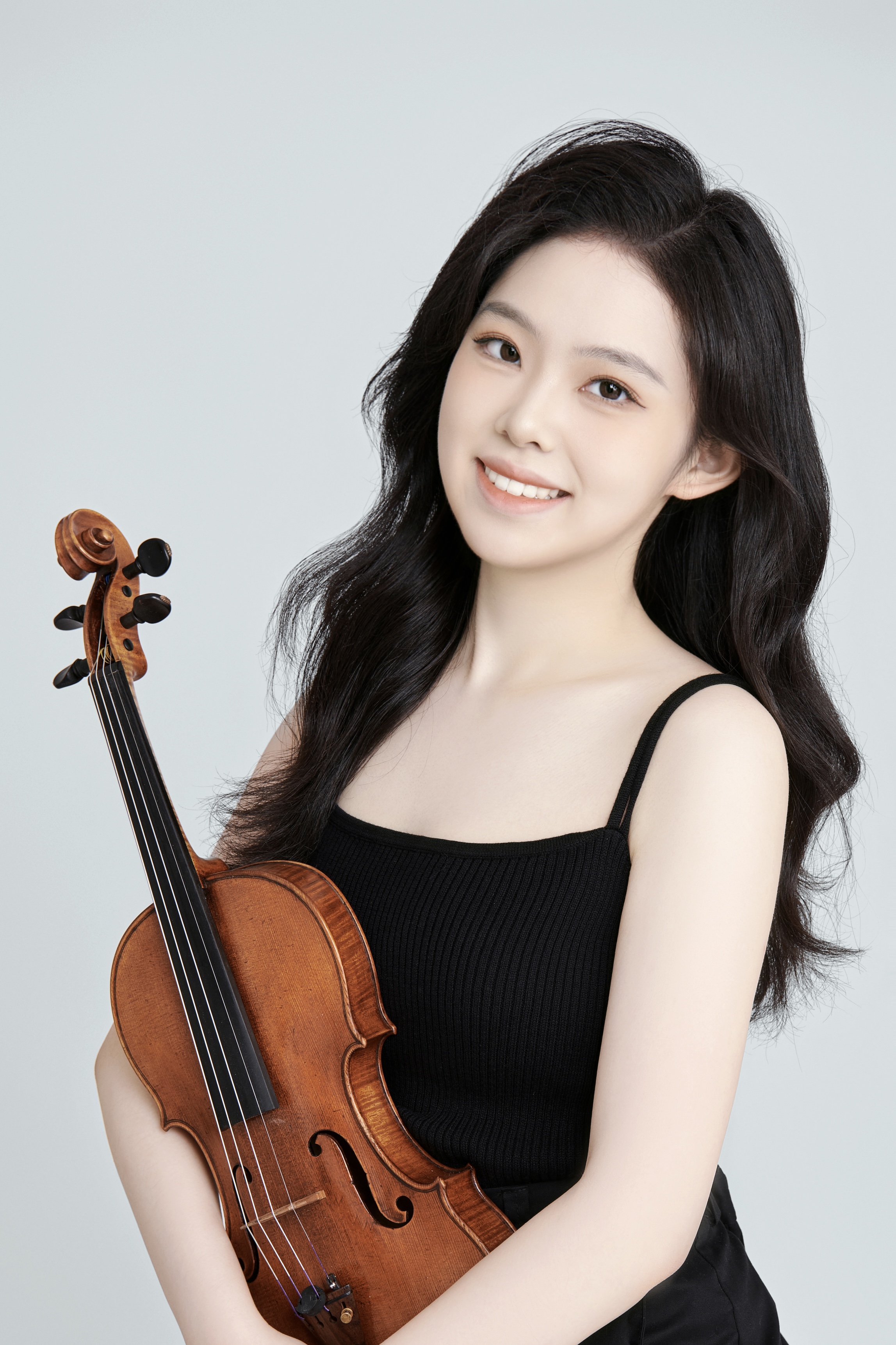 Yiyang Hou