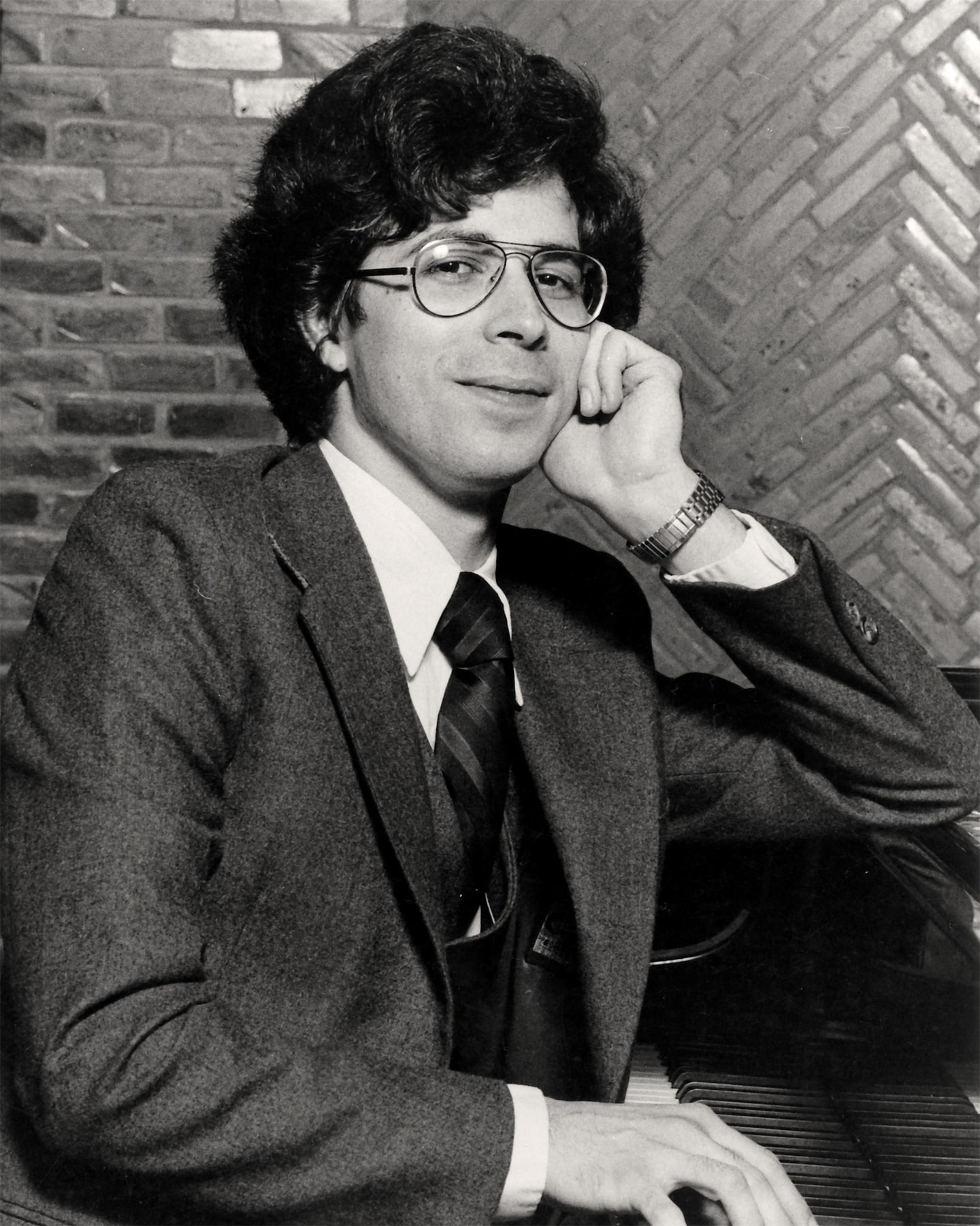 Alan Weiss — Piano