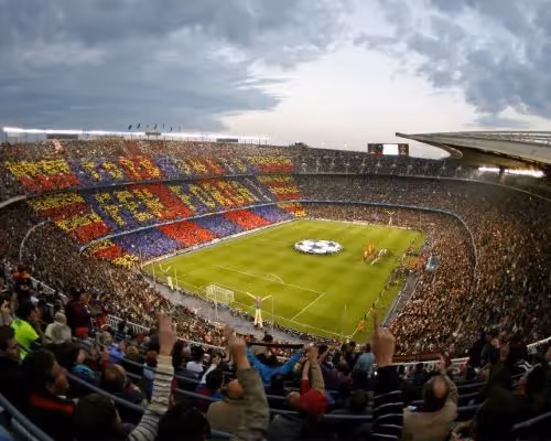 Billet de voyage pour assister à un match du FC Barcelone en La Liga – Vivez l'intensité du football espagnol au Camp Nou.