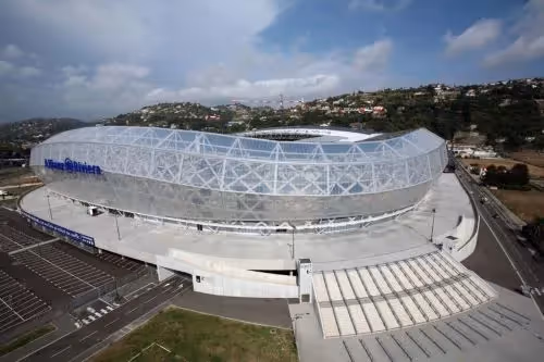 Billet de voyage pour assister à un match de l'OGC Nice en Ligue 1 – Vivez l'excitation du football français au Allianz Riviera..
