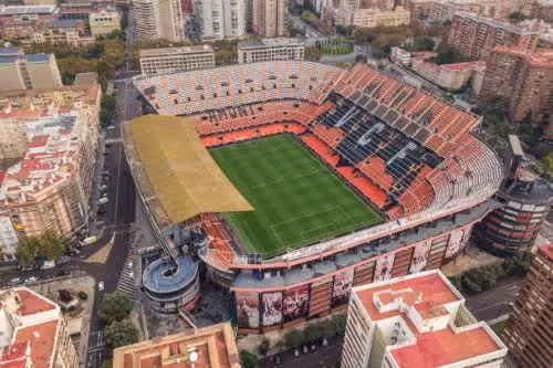 Billet de voyage pour assister à un match du Valencia CF en La Liga – Vivez l'excitation du football espagnol au Mestalla.