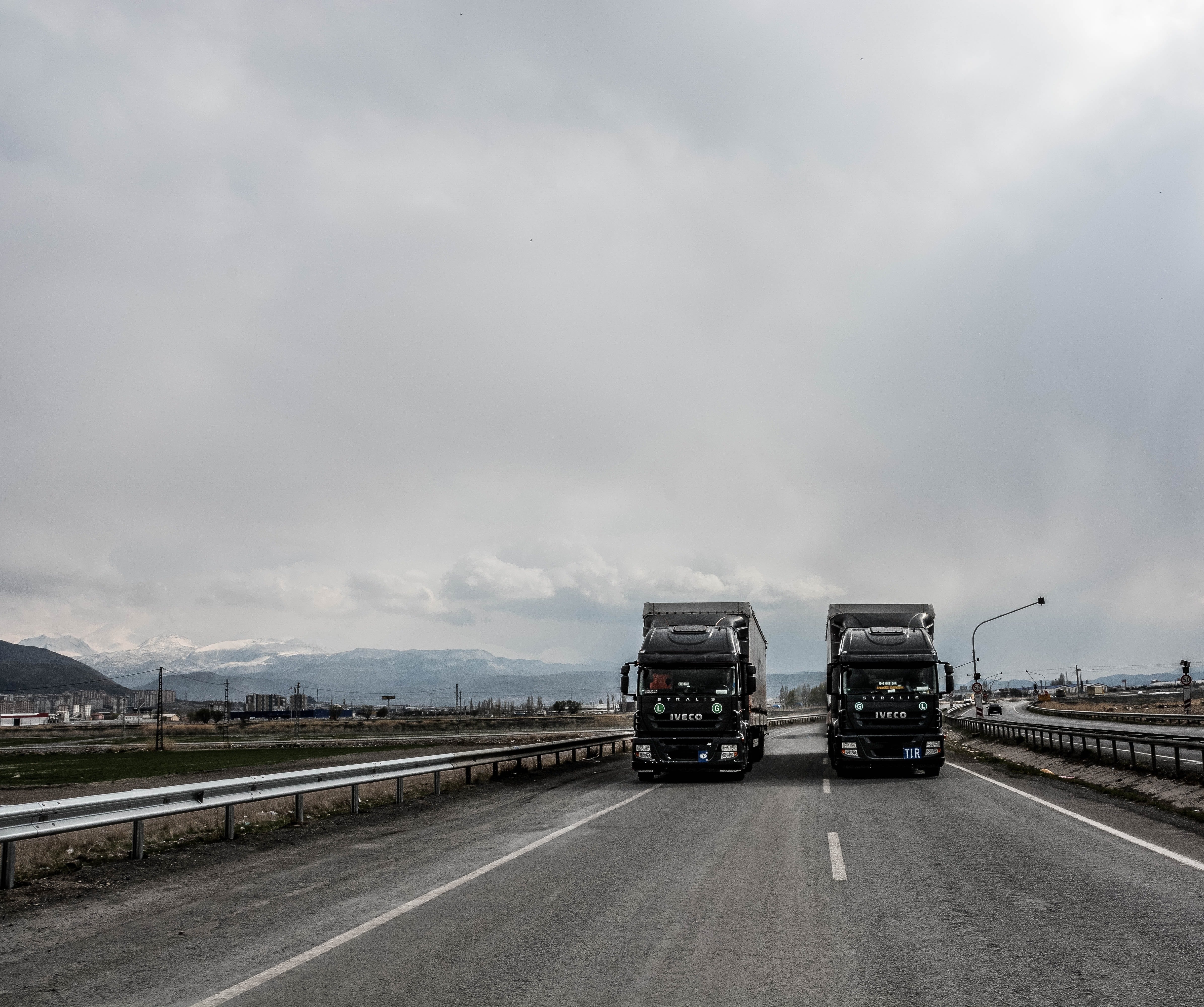 Homepage hero image with 2 trucks