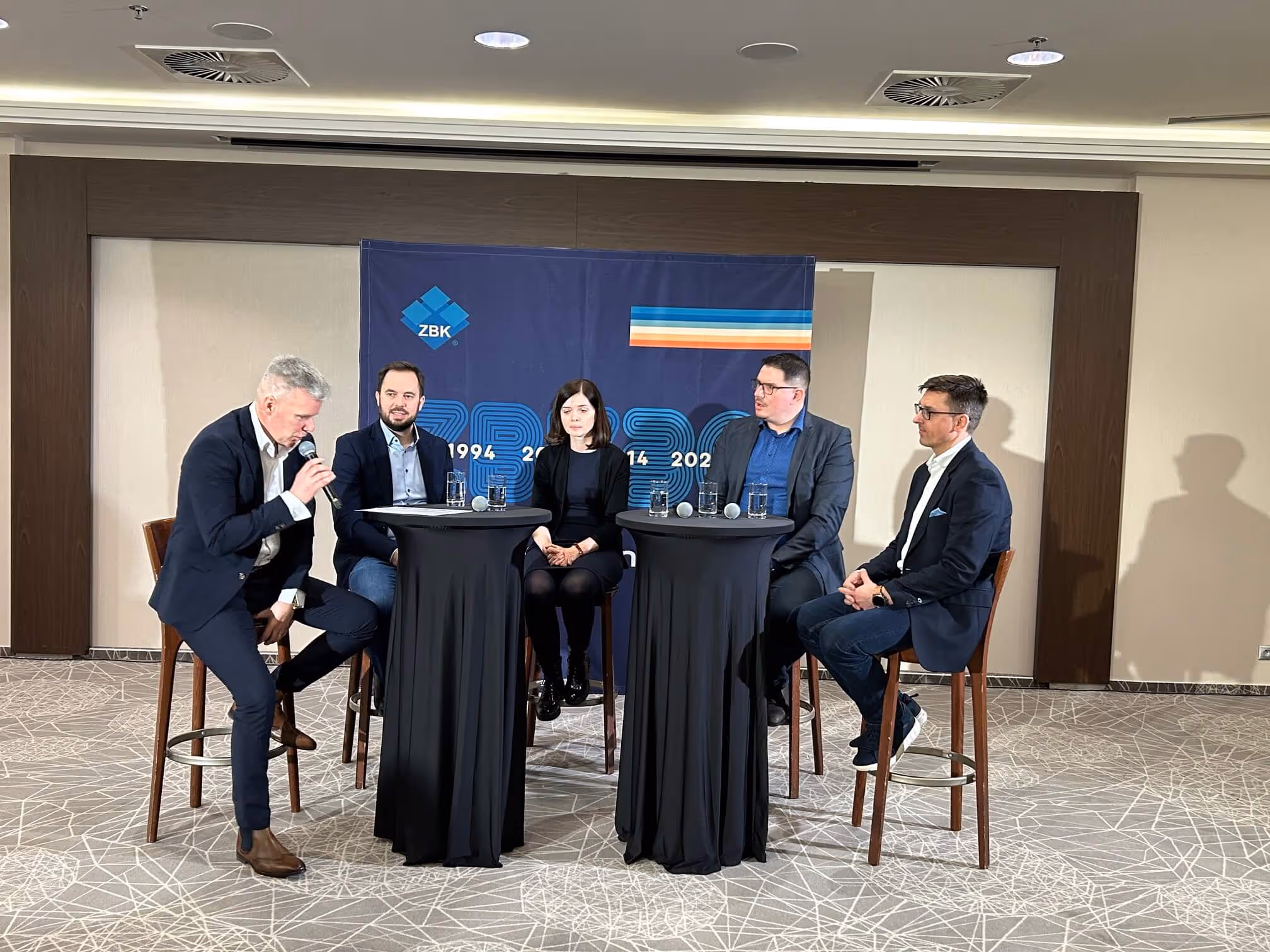 Fotogaléria z podujatia Právne a regulátorné aspekty digitálnych služieb