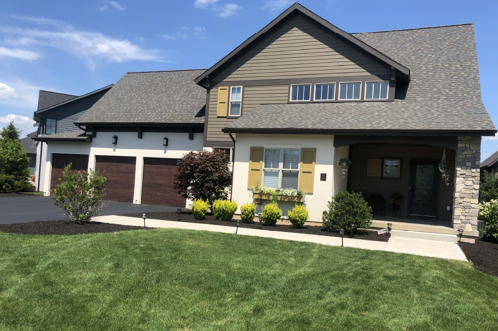 Single family home mulch application.