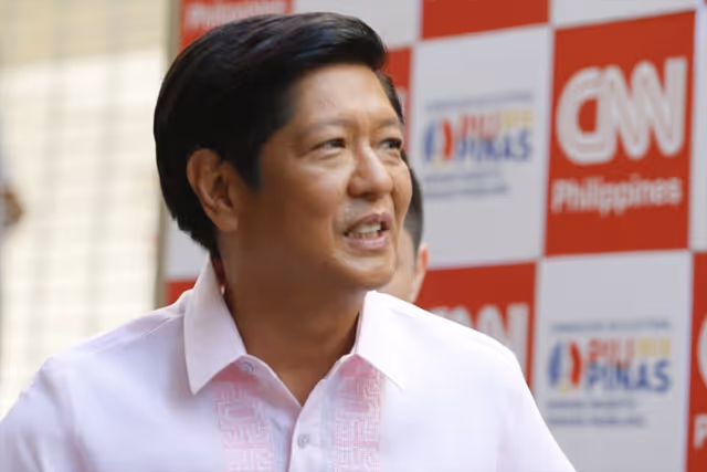 Um Marcos na briga pelo poder nas Filipinas