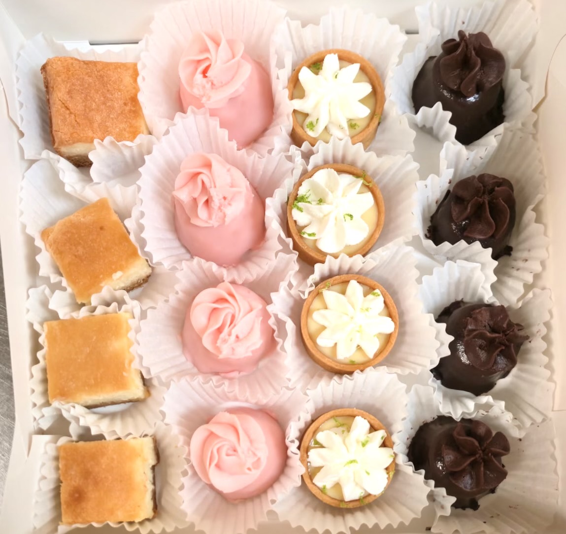 Spring & Summer Dessert Box
