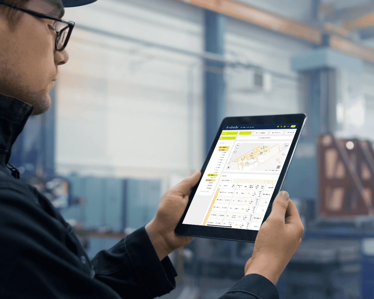 RTLS applications used on tablet in a factory