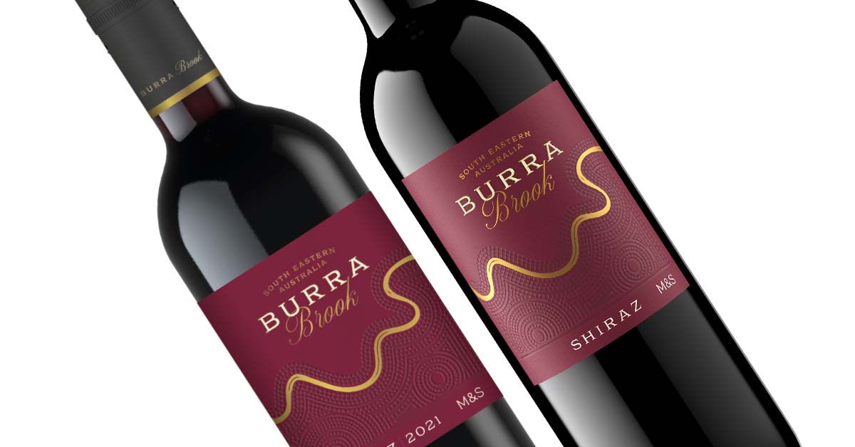 wine bottle mockup side by side with a quiality 3D render
