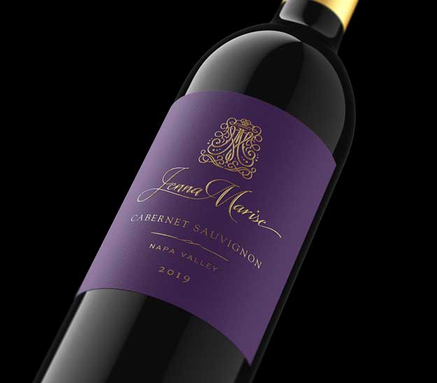 Wine bottle beauty shot by Outshinery