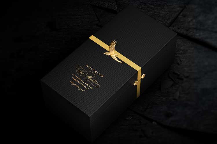 Wine box custom by Outshinery