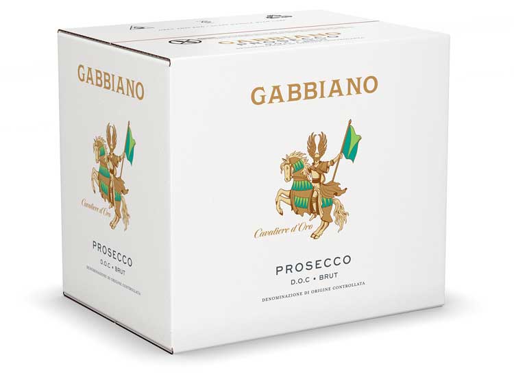 Wine shipper product shot by Outshinery
