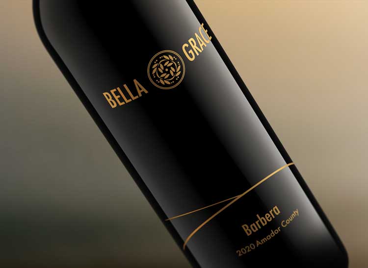 Wine bottle beauty shot by Outshinery