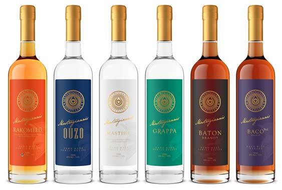 Spirits bottle cocktail by Outshinery