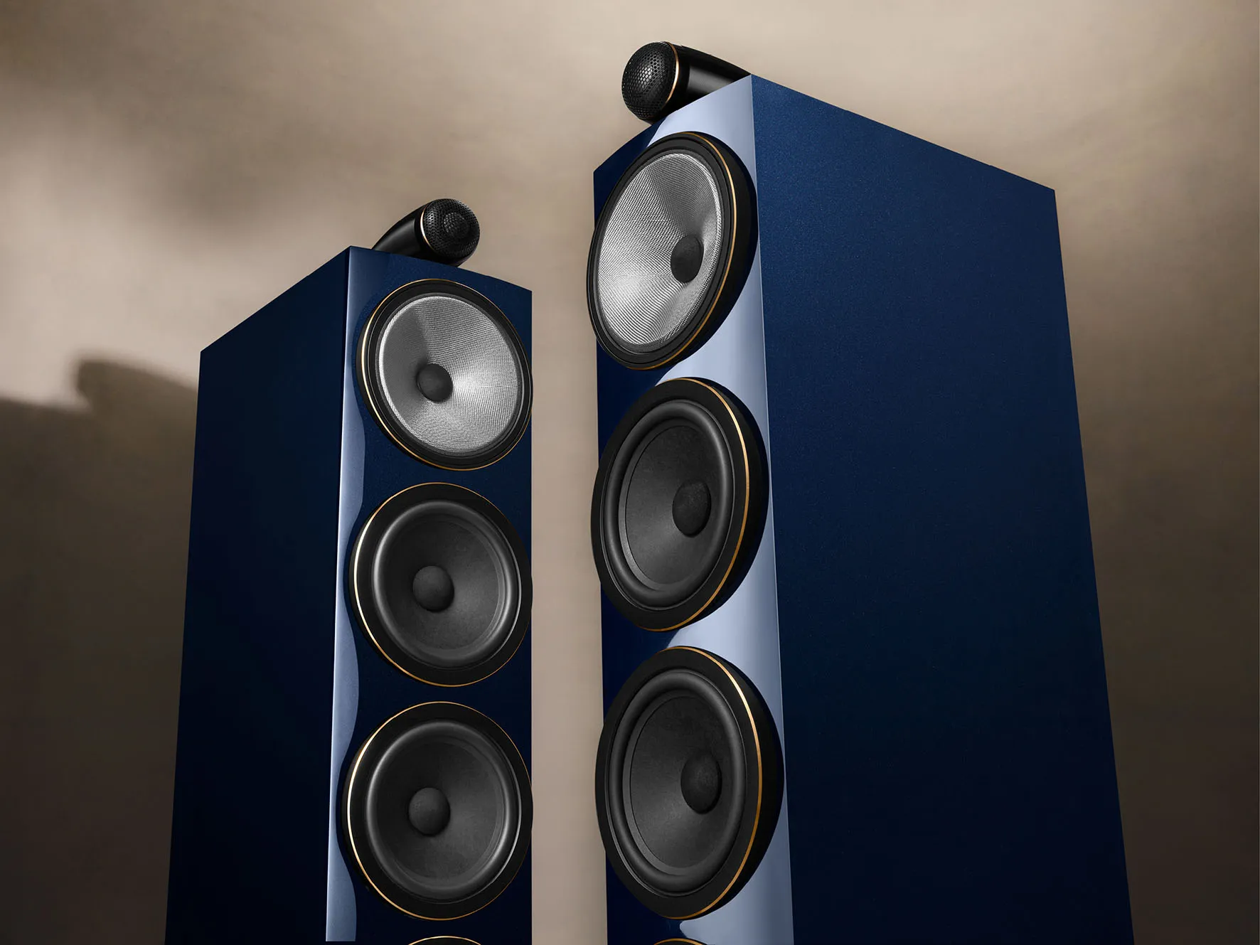 Bowers & Wilkins 702 S3 Signature