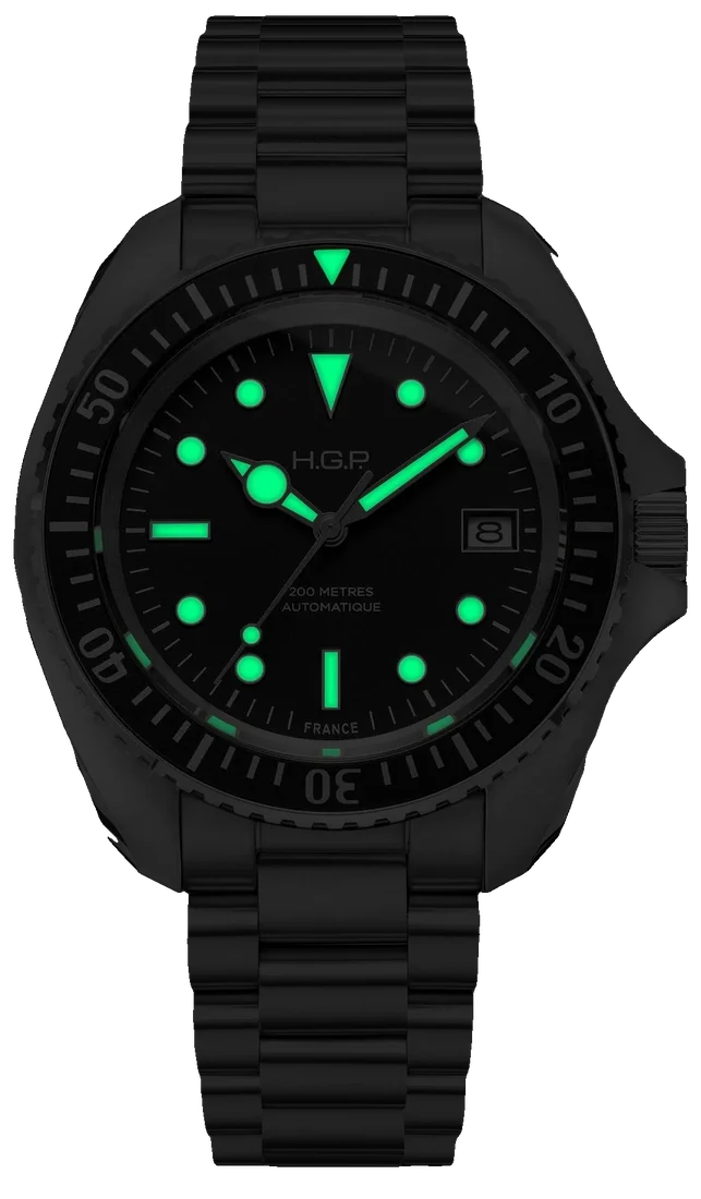 Diver 200 Automatic dans le noir, lunette noire, bracelet acier 3 maillons