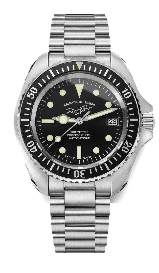 Diver 200 Automatic, lunette noire, bracelet acier 3 maillons