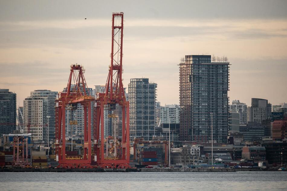 Canada SME Financial Stress & Credit Demand Tracker