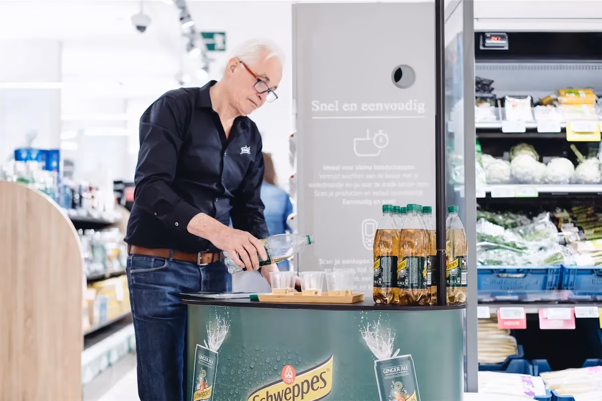 Schweppes - Field Concept 3