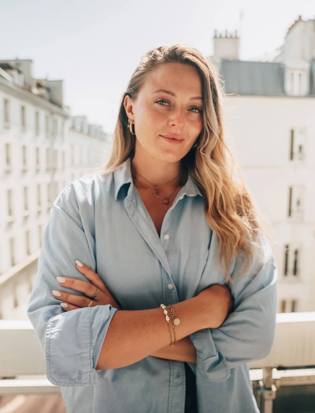 Caroline, Account Executive chez Bluecoders