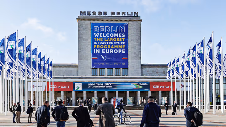 Eingang zur Veranstaltung Innotrans 2022