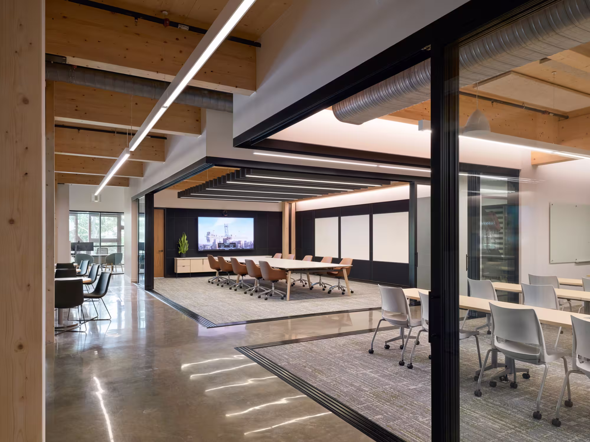 Modern lakeside residence at E 17th Houses
