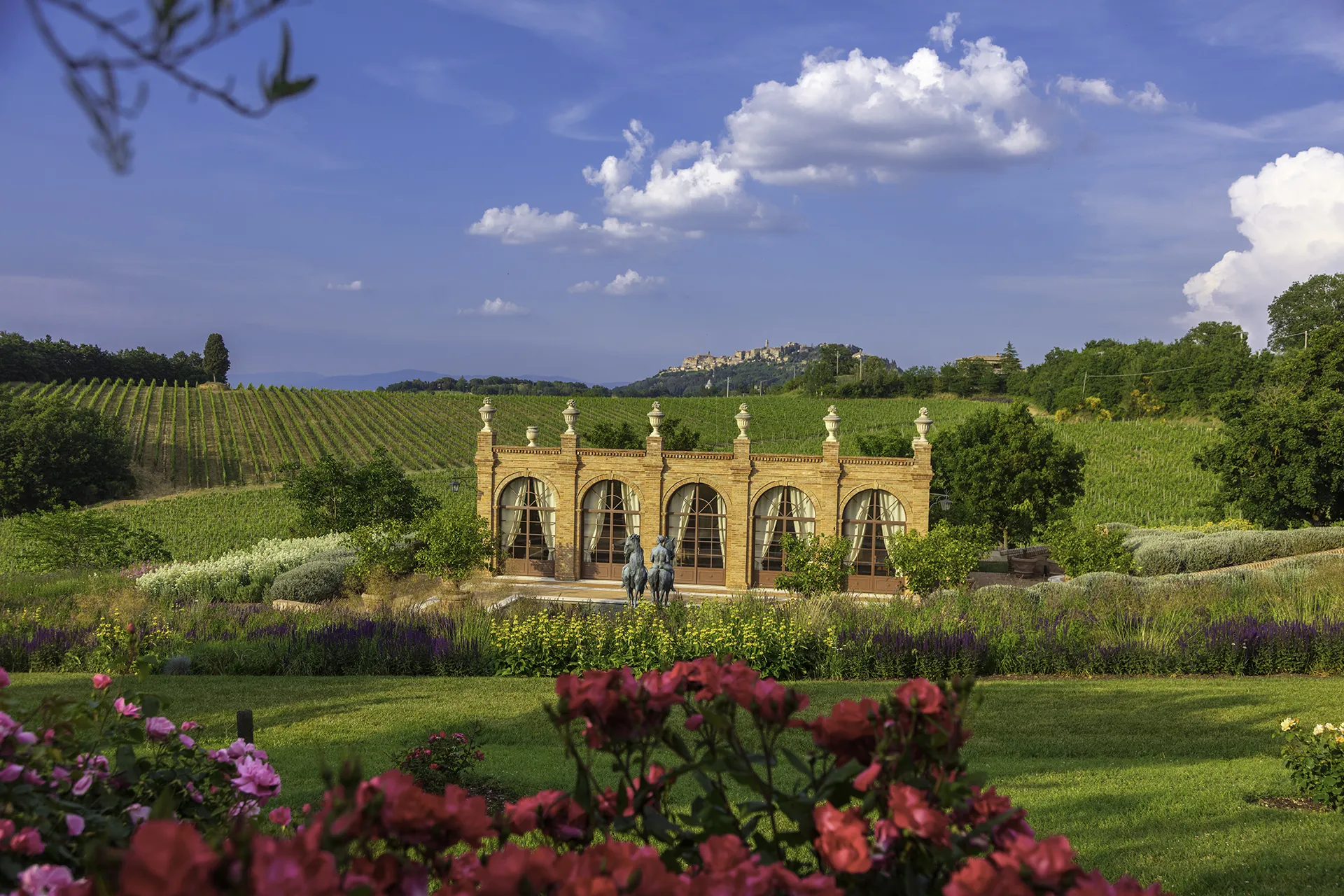 Bravio Week: A Luxurious Journey Through Tuscany’s Traditions and Flavors