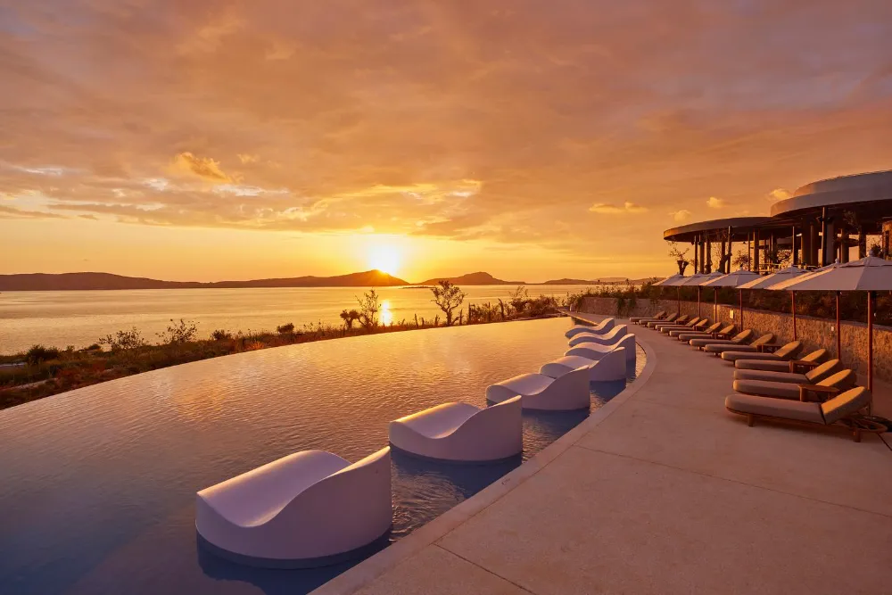 A Hidden Gem in Greece: Mandarin Oriental Costa Navarino