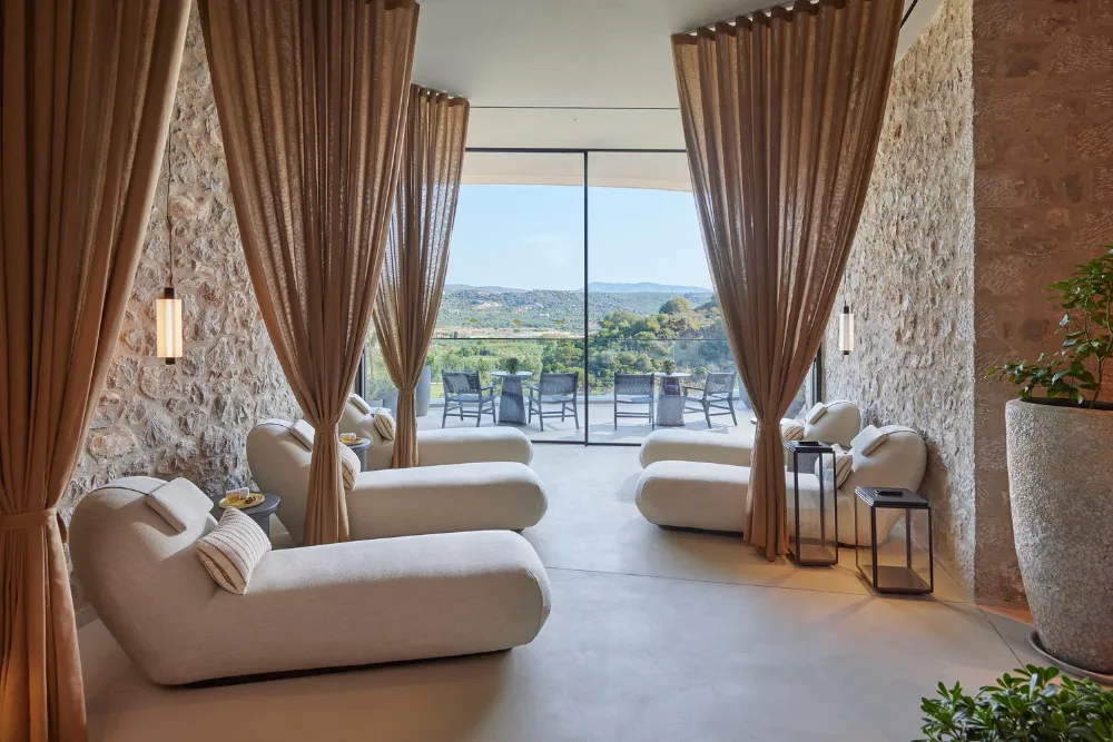 A Hidden Gem in Greece: Mandarin Oriental Costa Navarino