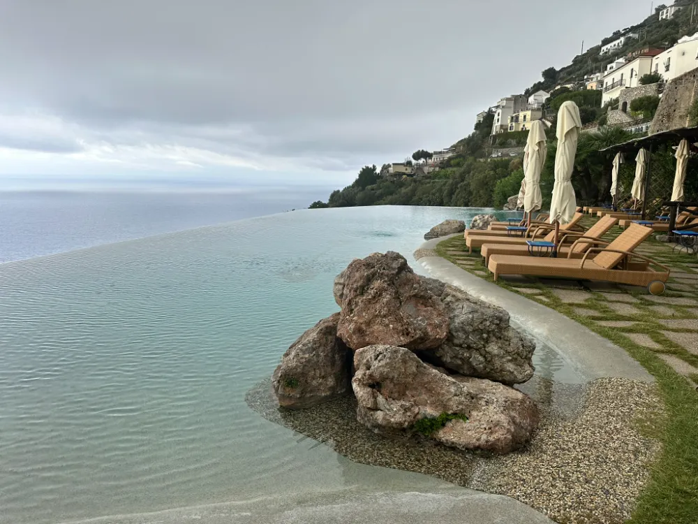 Monastero Santa Rosa: A personal review 
