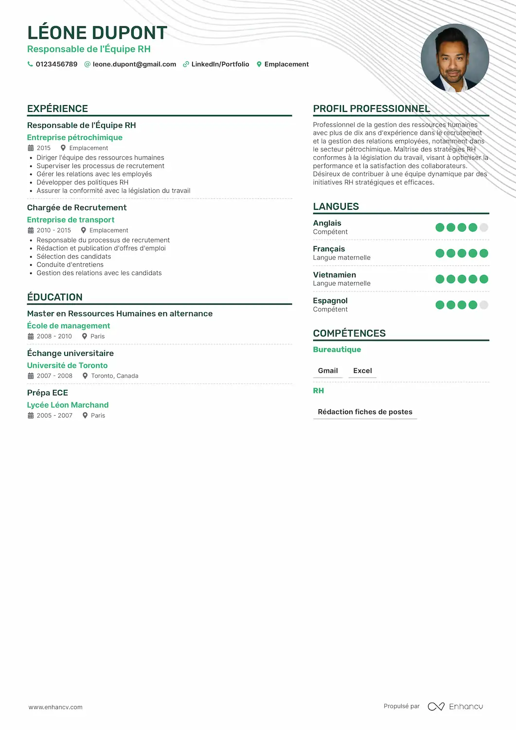 Faire son CV avec l'intelligence artificielle d'Enhancv