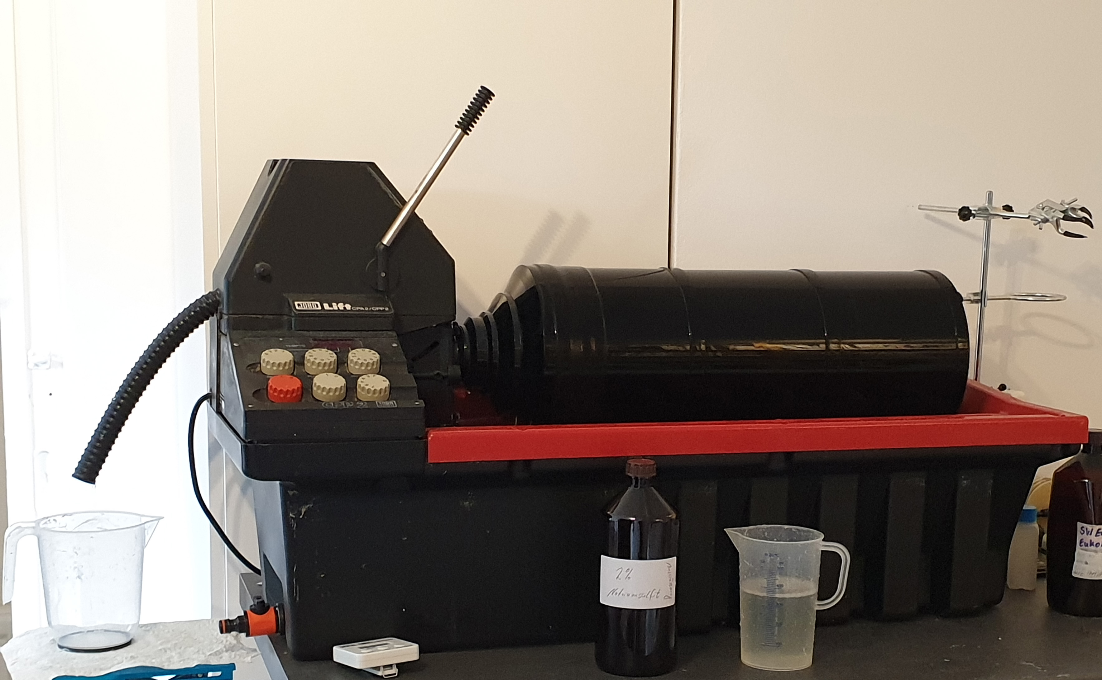 Rotary machine for analog photo development