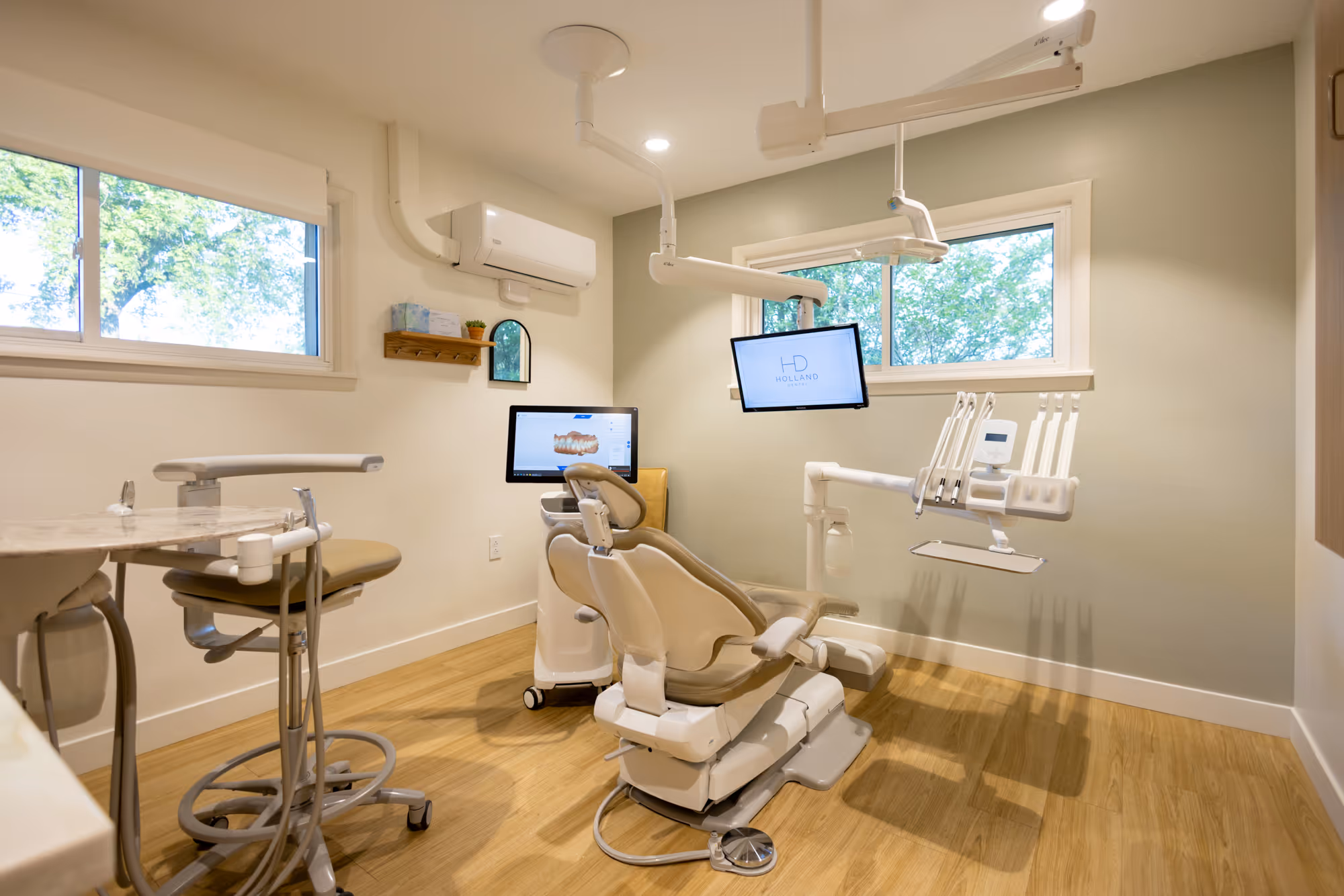 Treatment Room - Holland Dental