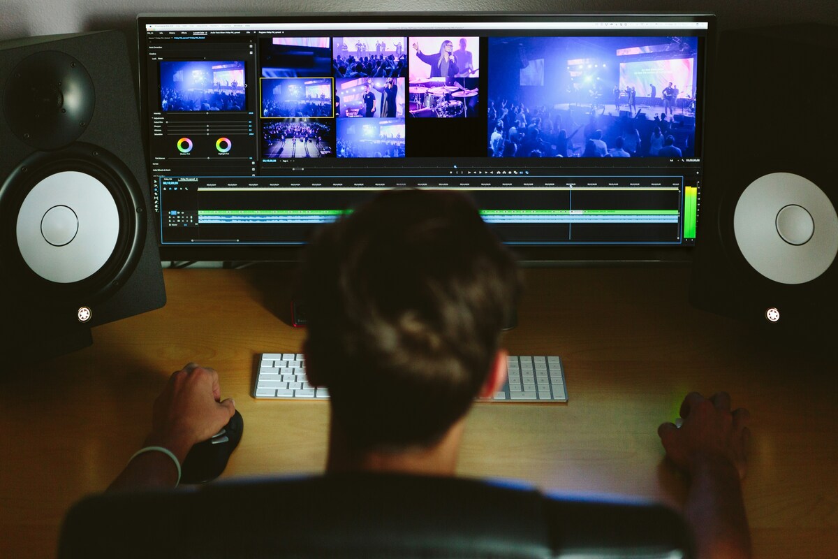 Simplified business video messaging compared to overloaded content