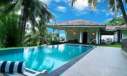 8 Cool Mobile Backyard Ideas (Get Your Pen Out)