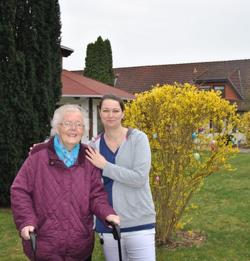 Pflegerin zusammen Lobetal Pflegezentrum