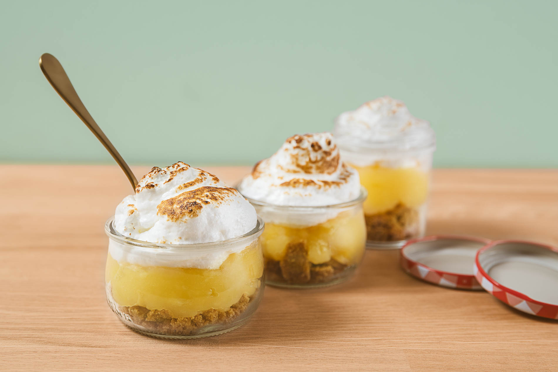 Postres de lemon pie en tarro.