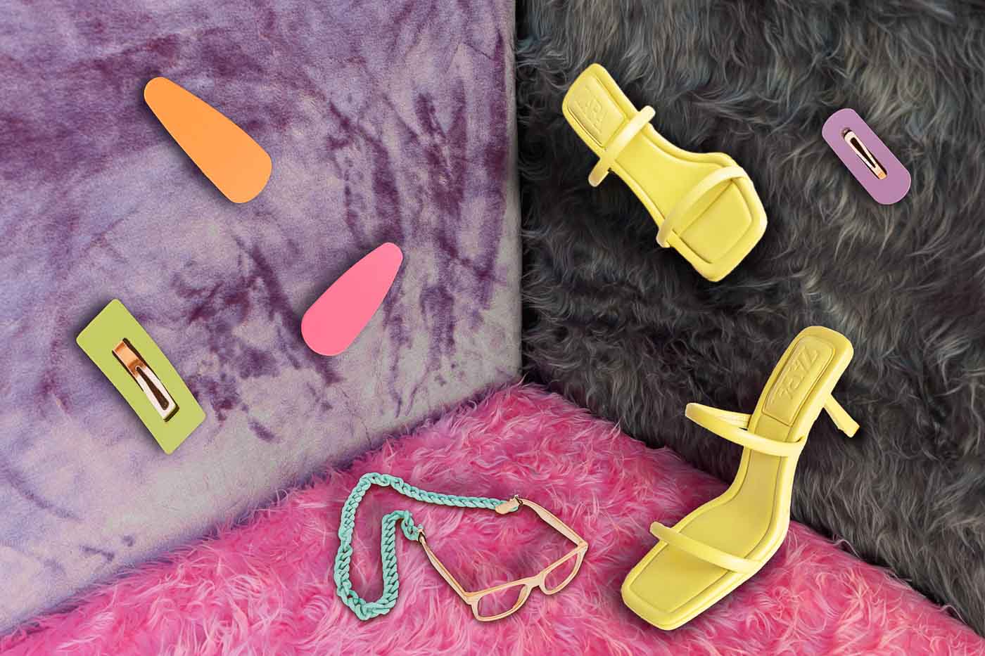 Composición fotográfica de varias imágenes en Photoshop para campaña publicitaria de calzado inspirada en el surrealismo de los años 20. Se muestra una esquina de una pared y parte del suelo adyacente, con objetos en cada parte.