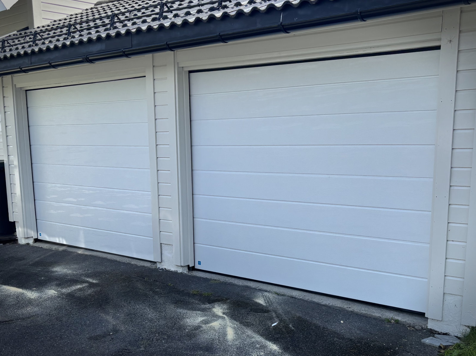 2 stk enkelporter, midt-rib med trestruktur