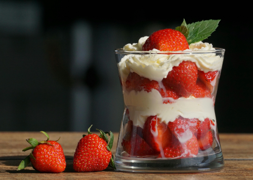 10 Low-Calorie Desserts That Actually Taste Delicious | Juniper