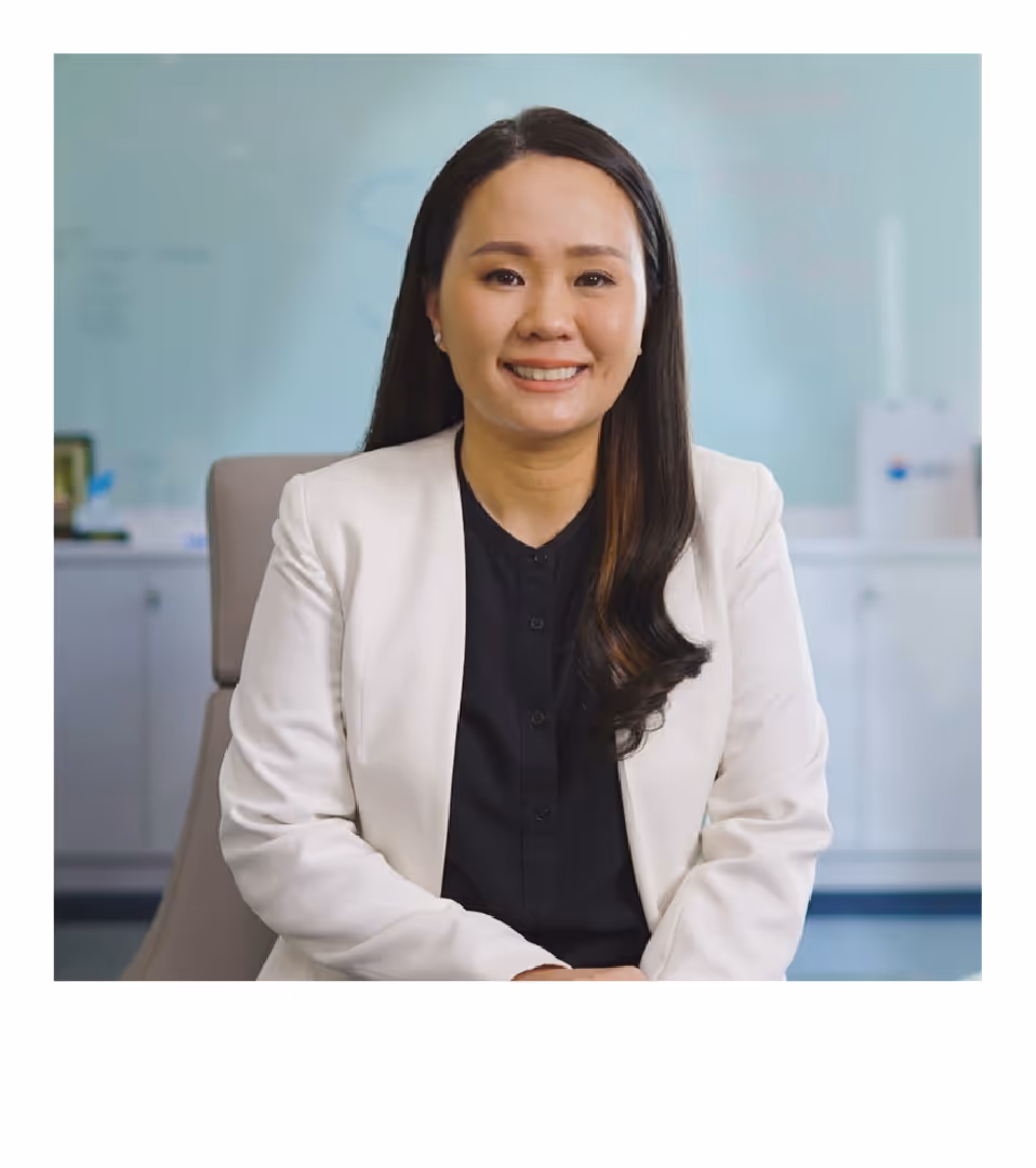 คุณมณีรัตน์ อนุโลมสมบัติ