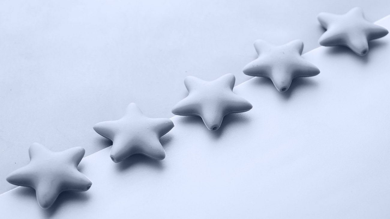 Review stars for clients at Lanú.