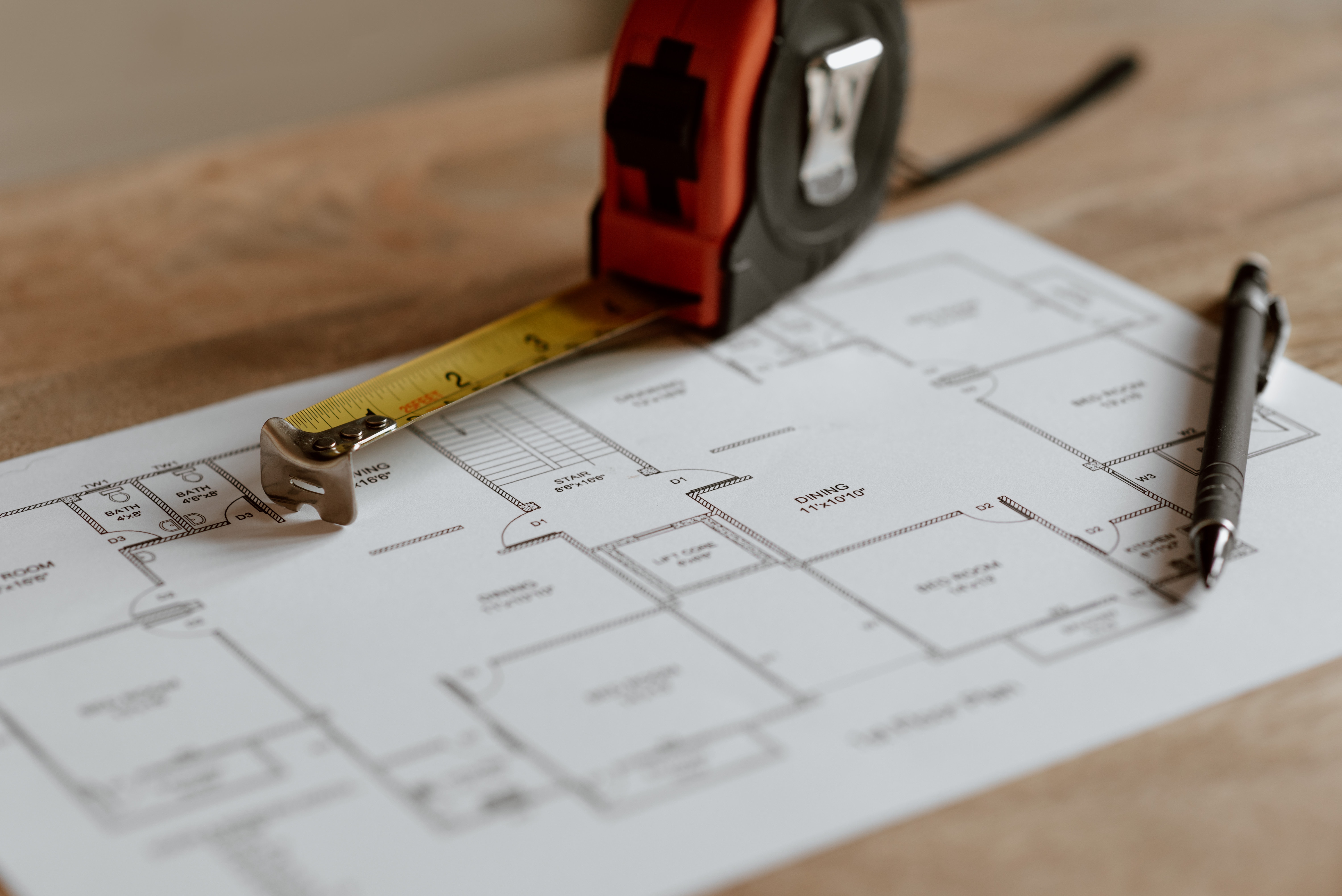 Choosing the Right Construction Contracting Company: A Comprehensive Guide