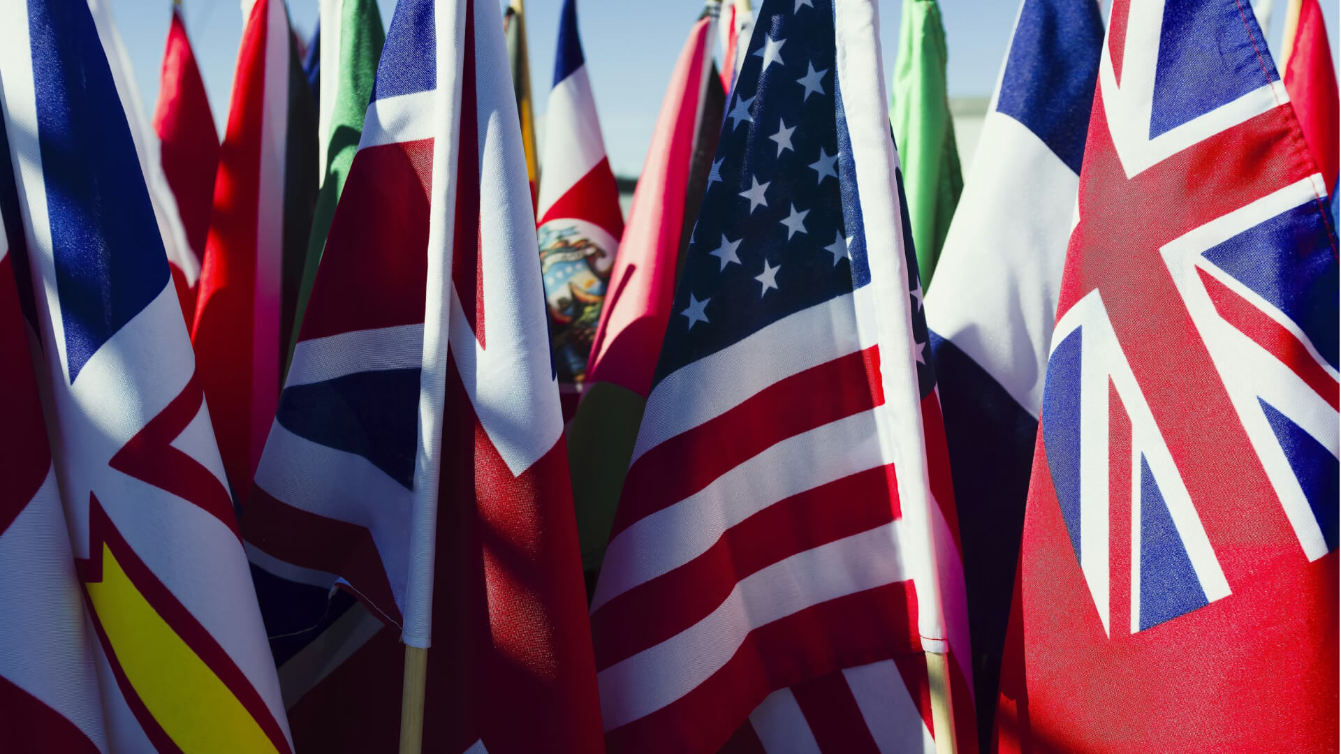 國際學校學費飆升！香港高淨值家庭如何計劃子女教育經費？